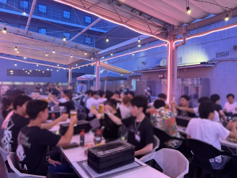［画像：大阪開催・内定者懇親会の様子］